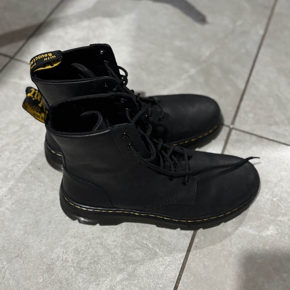 Dr. Martens Comb boot